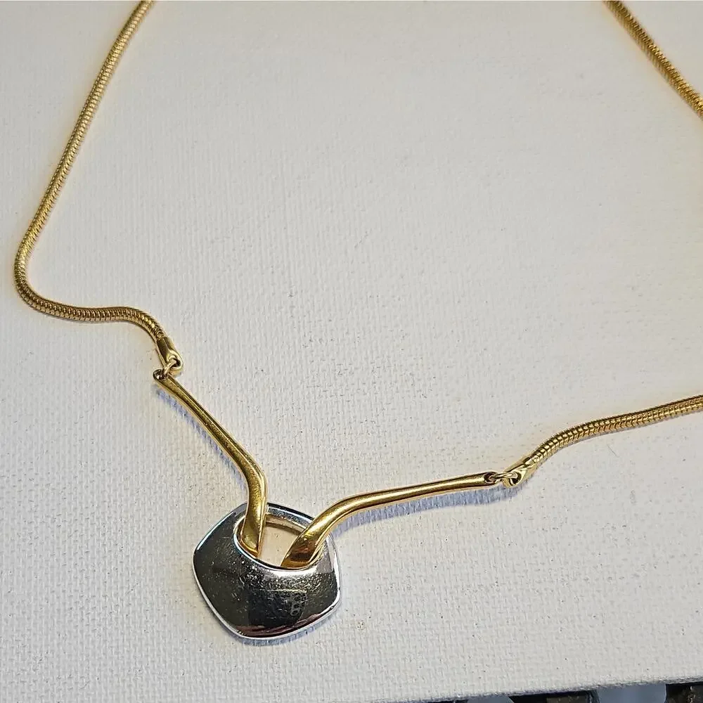 Vtg Artistry Gold Tone Snake Chain Necklace Two Tone Center